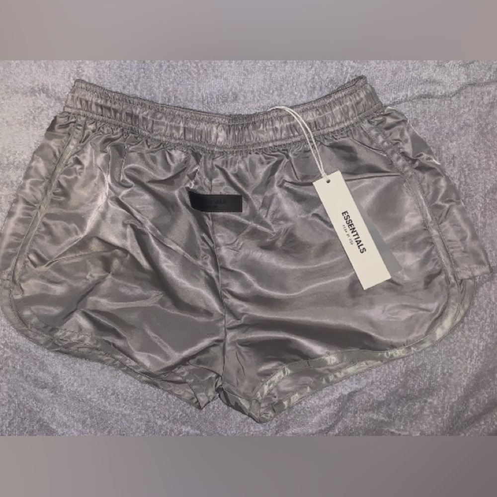 Essentials women’s shorts